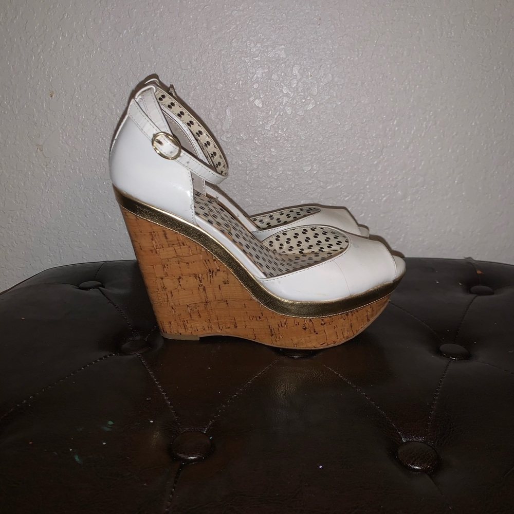 Jessica Simpson White Wedges